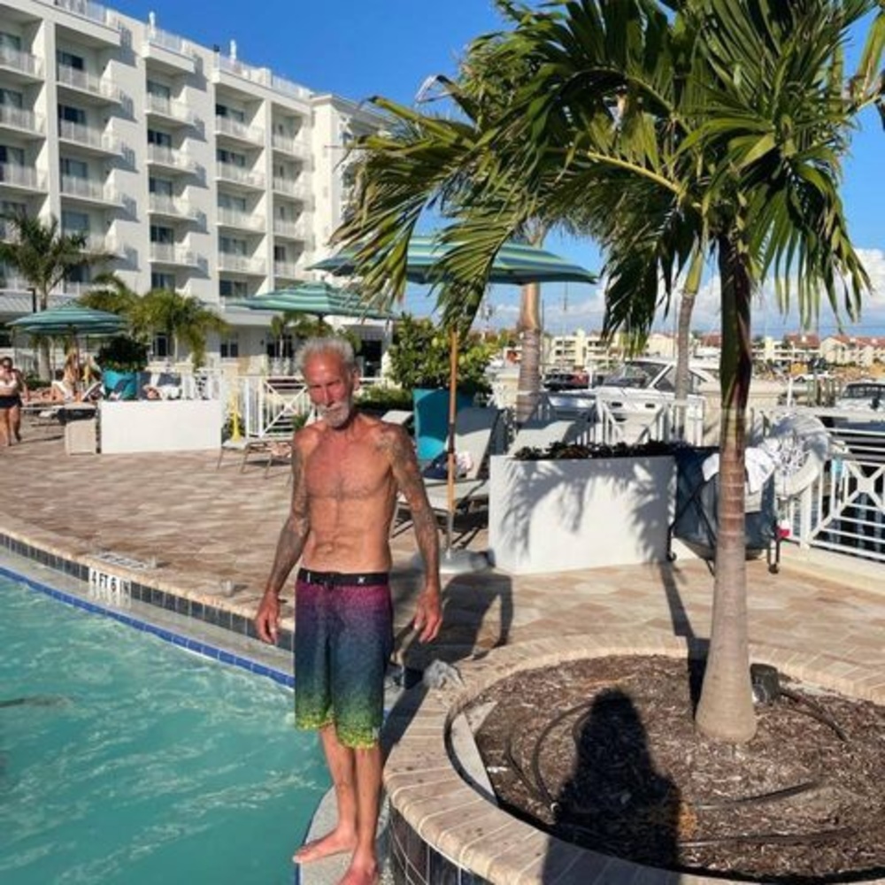 Meet your Posher, Alan